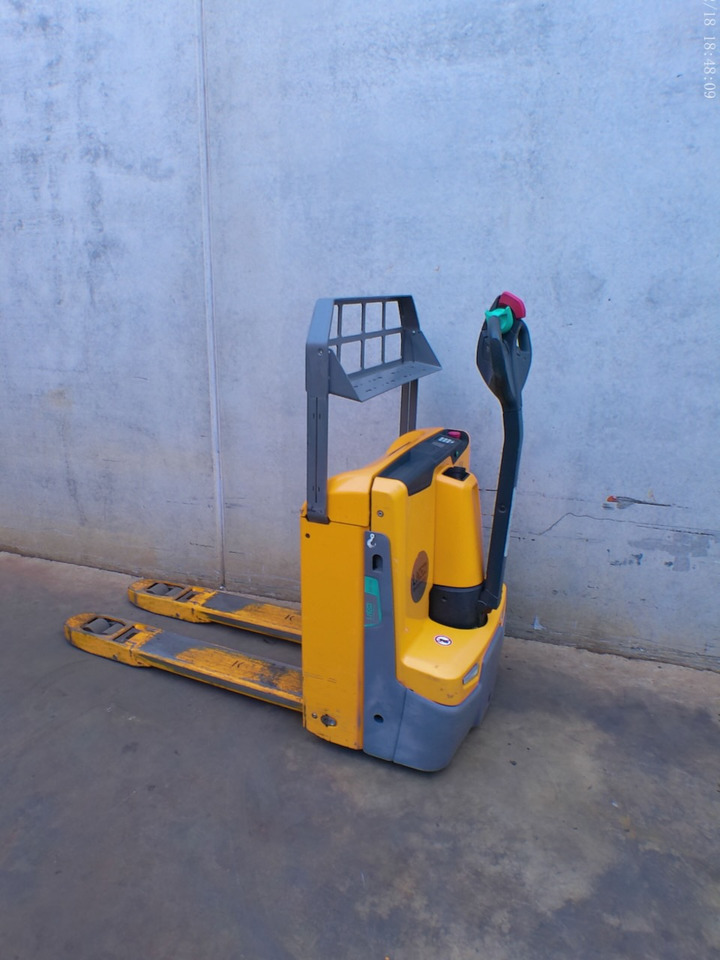 Jungheinrich EJE 116 LI-ION - شاحنة باليت: صورة 1 Jungheinrich EJE 116 LI-ION - شاحنة باليت: صورة 1