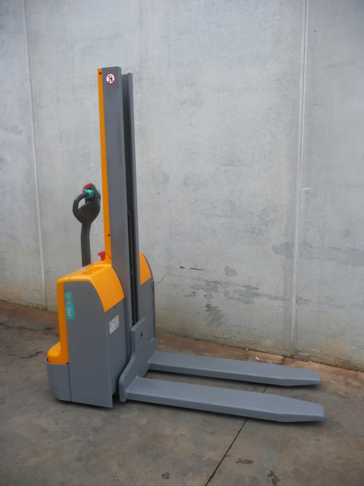 Jungheinrich EMC 110 - آلة التكديس: صورة 4 Jungheinrich EMC 110 - آلة التكديس: صورة 4