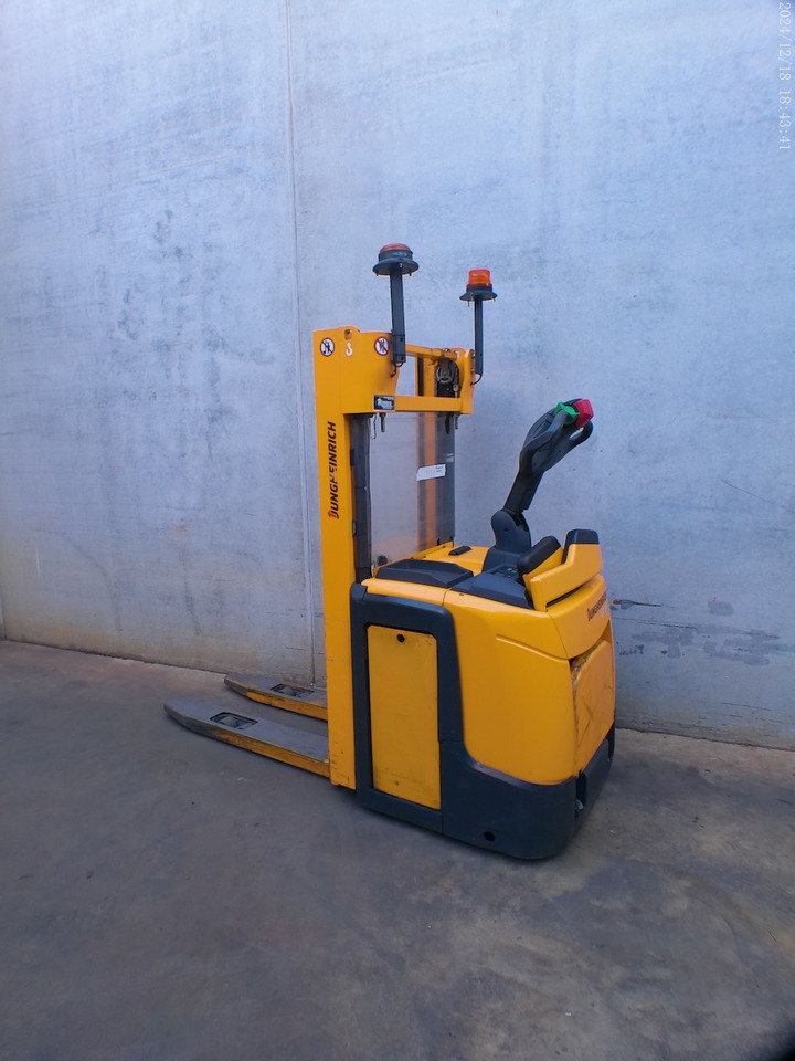 Jungheinrich ERC 216 240 ZT - آلة التكديس: صورة 1 Jungheinrich ERC 216 240 ZT - آلة التكديس: صورة 1