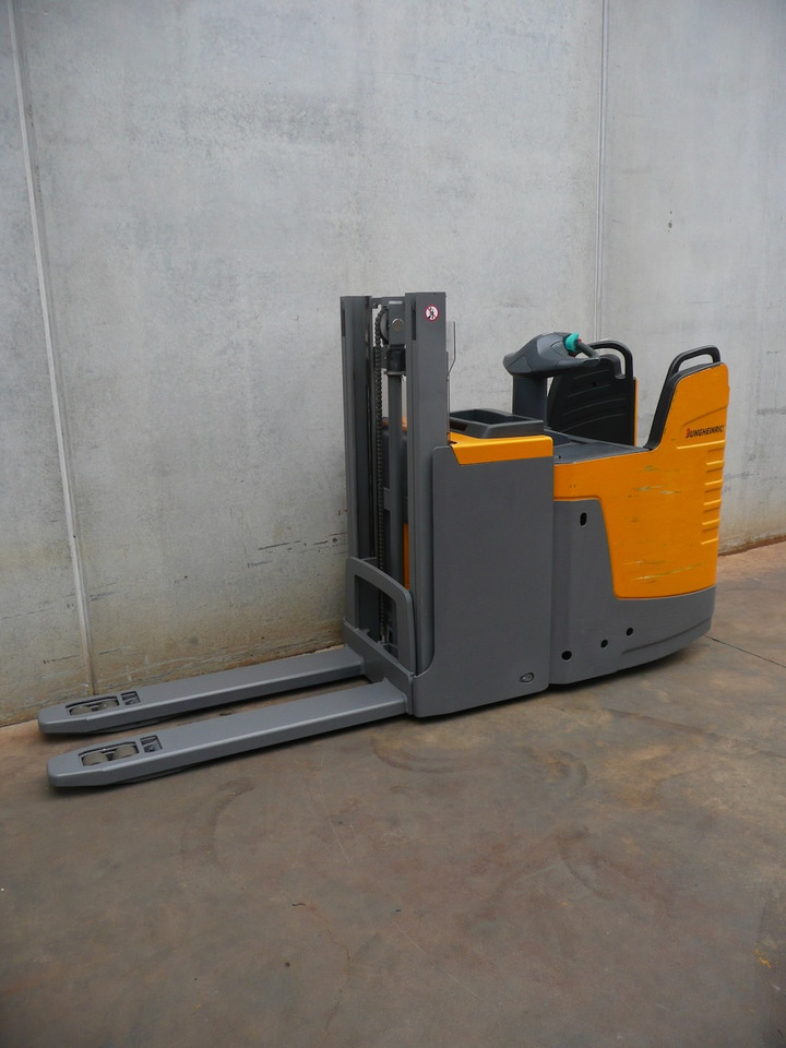 Jungheinrich ERD 220 201 ZT - آلة التكديس: صورة 2 Jungheinrich ERD 220 201 ZT - آلة التكديس: صورة 2