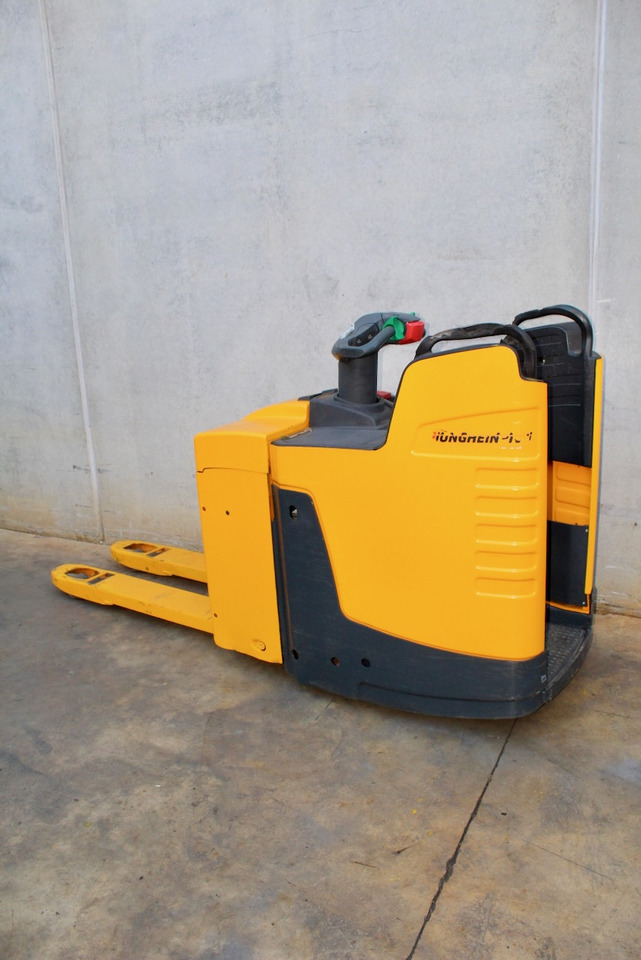 Jungheinrich ERE 225 - شاحنة باليت: صورة 1 Jungheinrich ERE 225 - شاحنة باليت: صورة 1