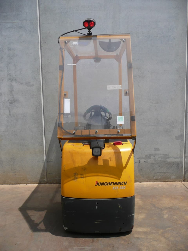 Jungheinrich EZS 350 XL - جرار السحب الكهربائي: صورة 3 Jungheinrich EZS 350 XL - جرار السحب الكهربائي: صورة 3