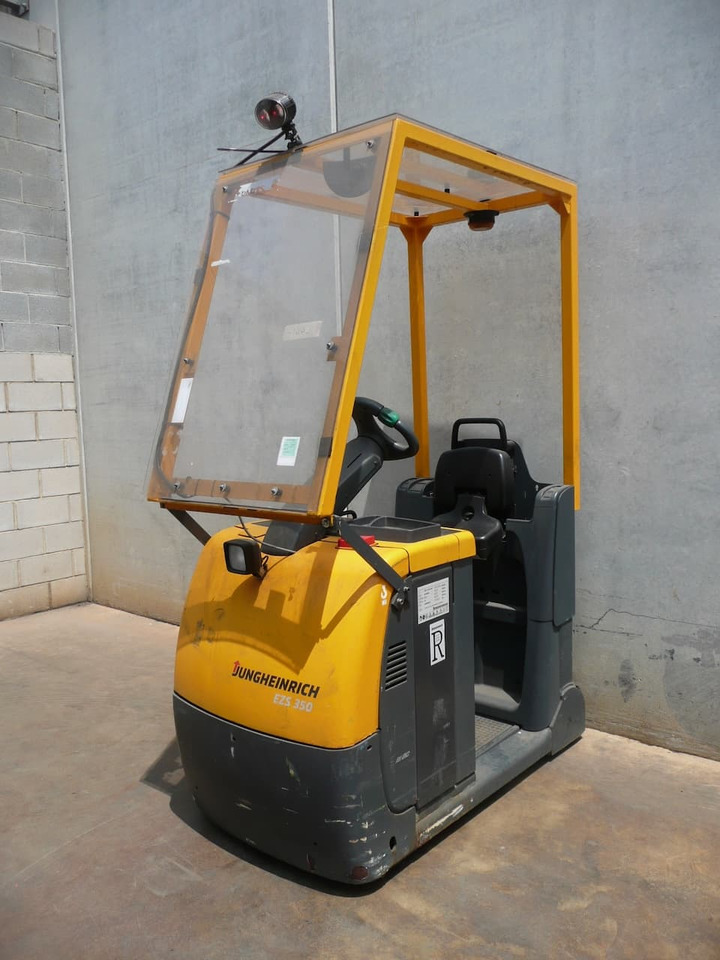 Jungheinrich EZS 350 XL - جرار السحب الكهربائي: صورة 1 Jungheinrich EZS 350 XL - جرار السحب الكهربائي: صورة 1