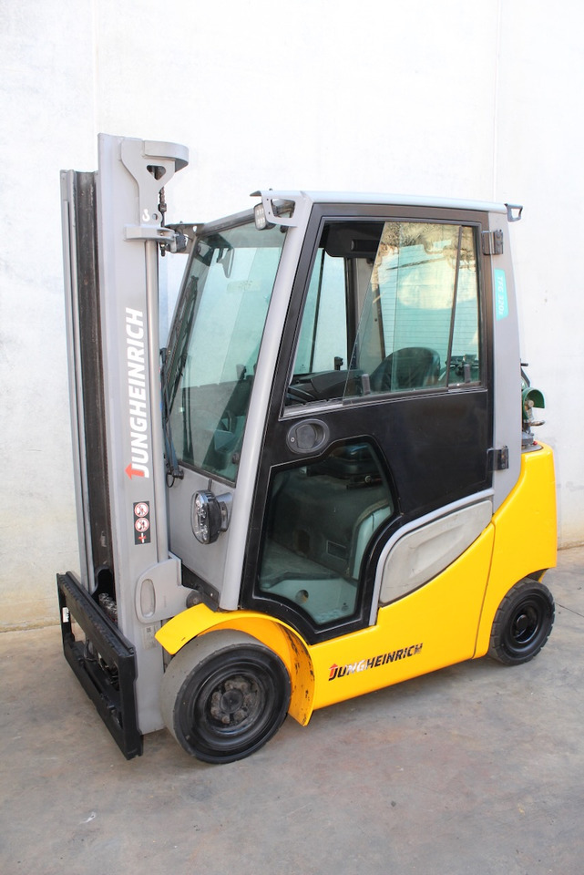 Jungheinrich TFG 320s 350 ZT - رافعة شوكية تعمل بالغاز: صورة 3 Jungheinrich TFG 320s 350 ZT - رافعة شوكية تعمل بالغاز: صورة 3