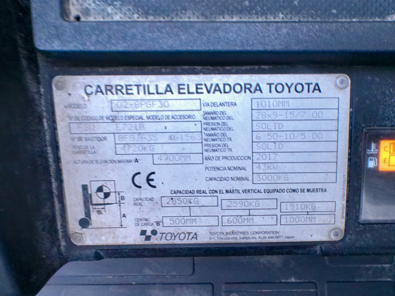 رافعة شوكية تعمل بالغاز Toyota 02-8FGF30 MATRICULADA: صورة 9