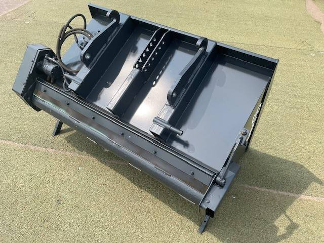Sami SL 1500 Sandspridarskopa - مفرشة الرمل/ الملح - آلات البناء: صورة 3 Sami SL 1500 Sandspridarskopa - مفرشة الرمل/ الملح - آلات البناء: صورة 3