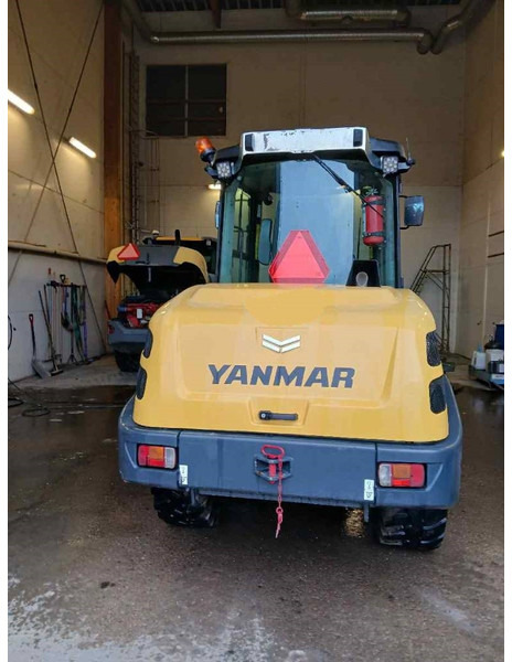 Yanmar V80-5 - شيول صغير: صورة 4 Yanmar V80-5 - شيول صغير: صورة 4