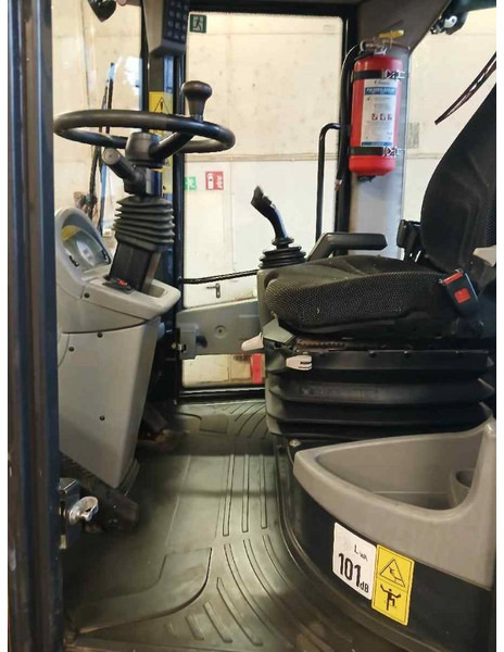 Yanmar V80-5 - شيول صغير: صورة 5 Yanmar V80-5 - شيول صغير: صورة 5