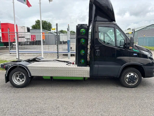 Iveco 35C14G Daily BE trekker 3.0 v.v. CNG gas - وحدة جر: صورة 4 Iveco 35C14G Daily BE trekker 3.0 v.v. CNG gas - وحدة جر: صورة 4