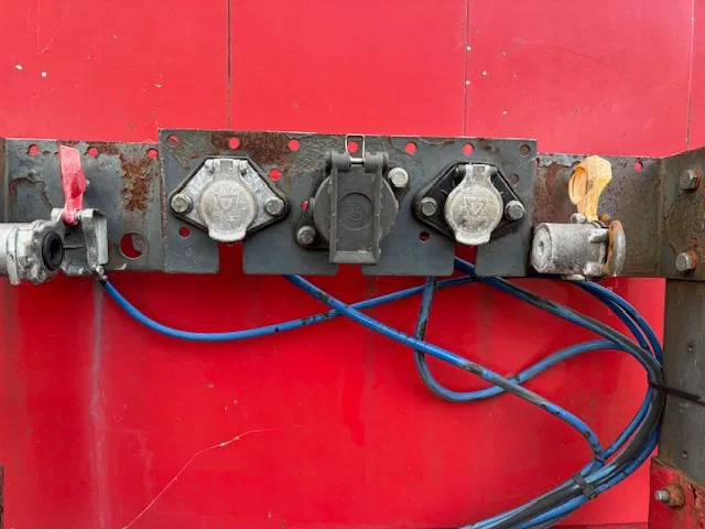 SYSTEM TRAILERS 2 axle closed box double stock - نصف مقطورة صندوق مغلق: صورة 3 SYSTEM TRAILERS 2 axle closed box double stock - نصف مقطورة صندوق مغلق: صورة 3