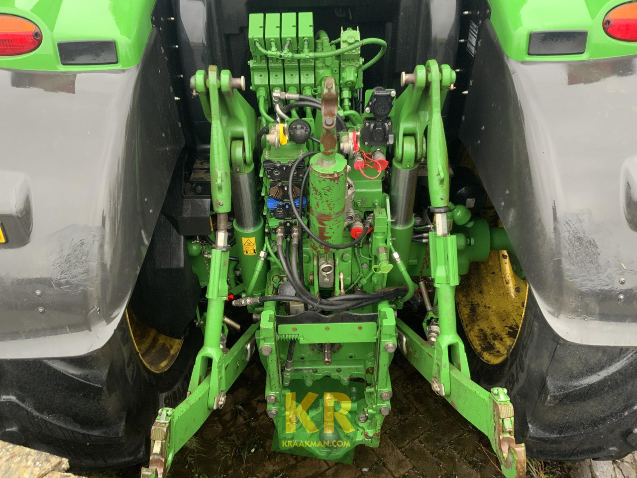6215R John Deere - جرار: صورة 4 6215R John Deere - جرار: صورة 4
