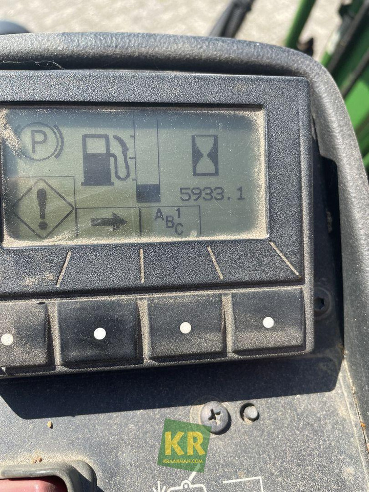 جزازة أعشاب الحدائق 8700A John Deere: صورة 17 جزازة أعشاب الحدائق 8700A John Deere: صورة 17