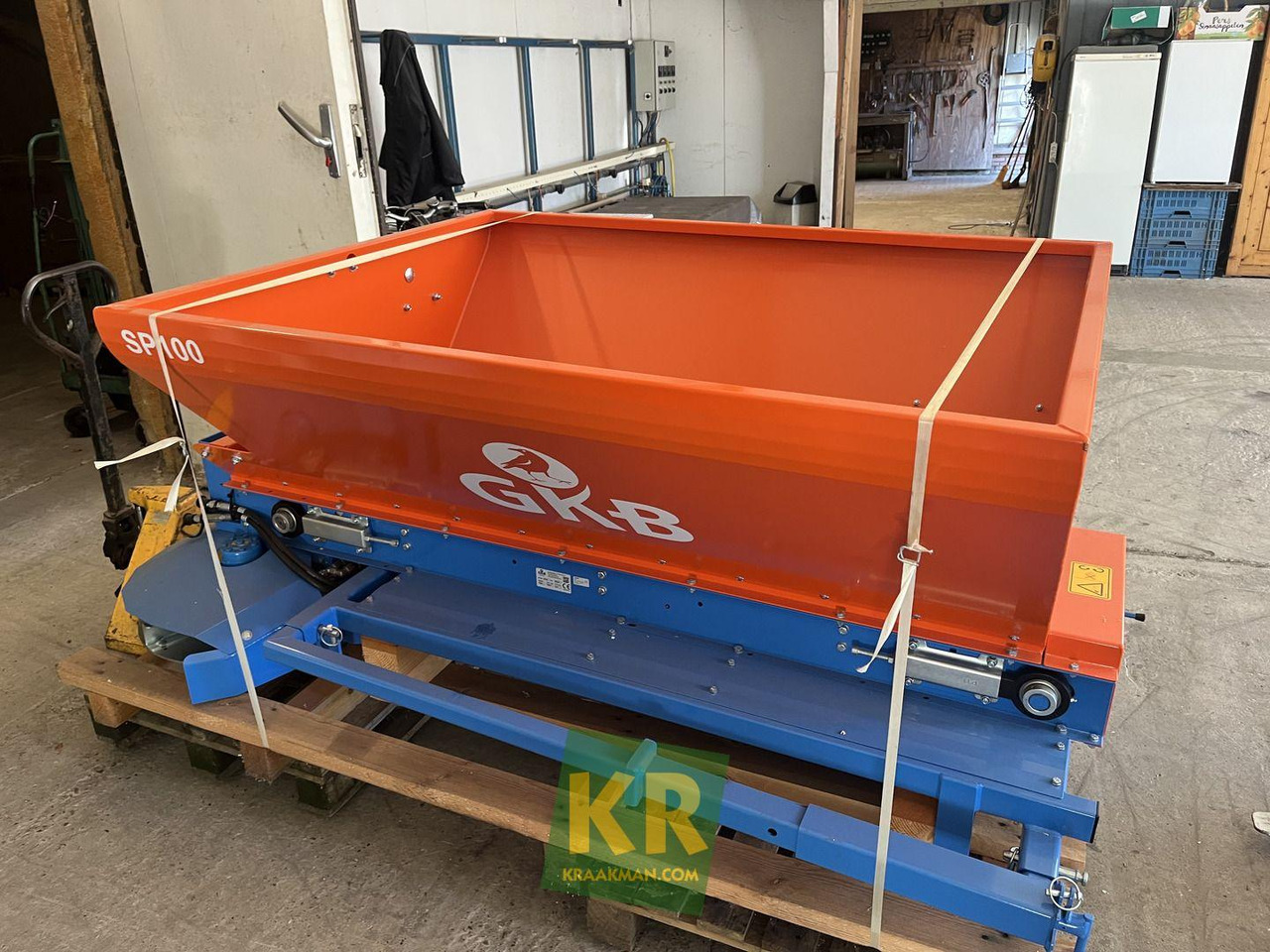 GKB Sandspreader - مفرشة الرمل/ الملح: صورة 5 GKB Sandspreader - مفرشة الرمل/ الملح: صورة 5