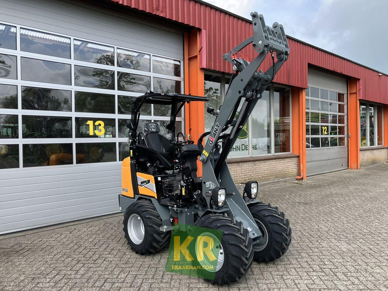 Giant G1500 - لودر مفصلي صغير: صورة 3 Giant G1500 - لودر مفصلي صغير: صورة 3