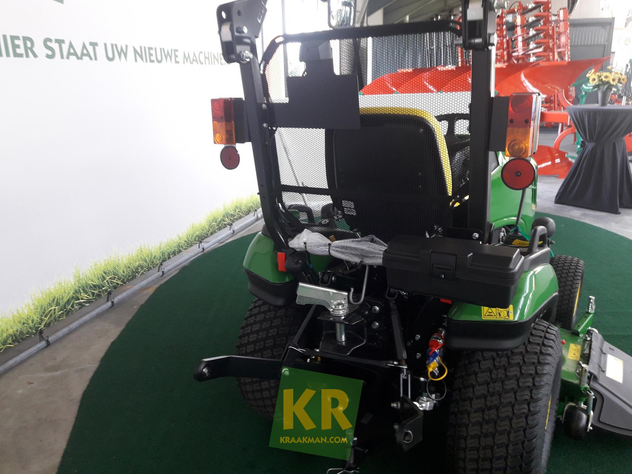 John Deere 1026R - جرار صغير: صورة 5 John Deere 1026R - جرار صغير: صورة 5