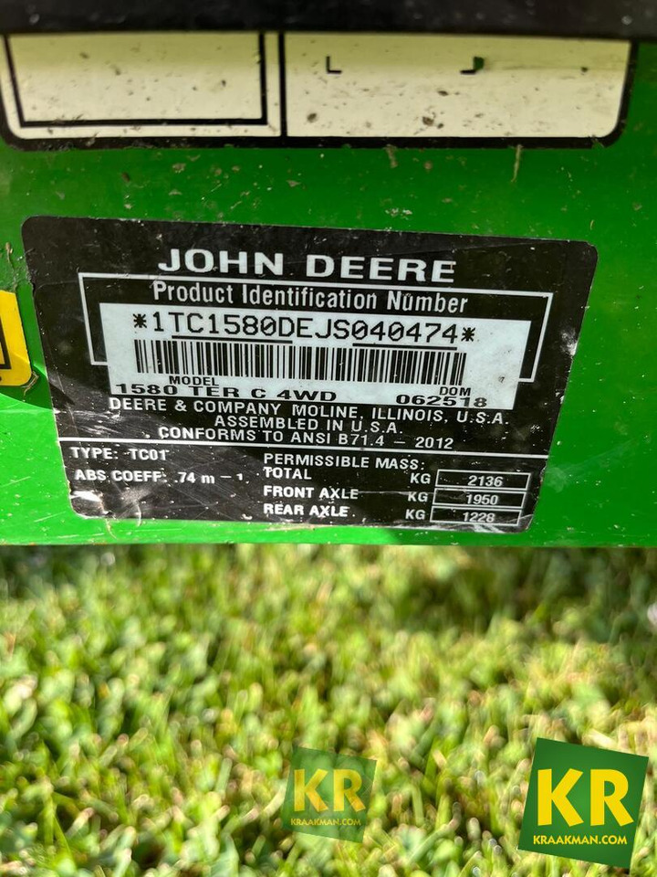 John Deere 1580 - جزازة أعشاب الحدائق: صورة 3 John Deere 1580 - جزازة أعشاب الحدائق: صورة 3