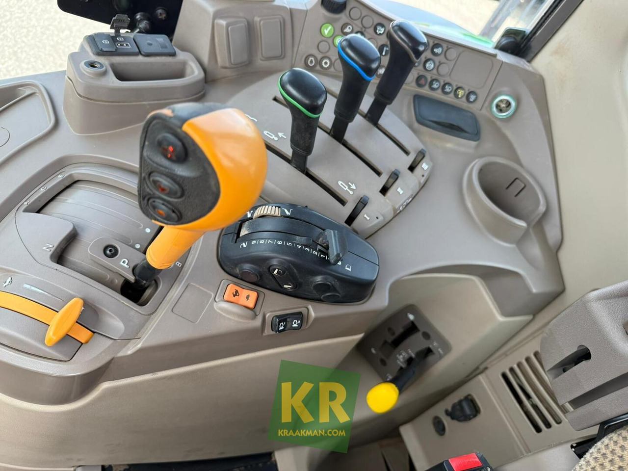 John Deere 6100M - جرار: صورة 3 John Deere 6100M - جرار: صورة 3