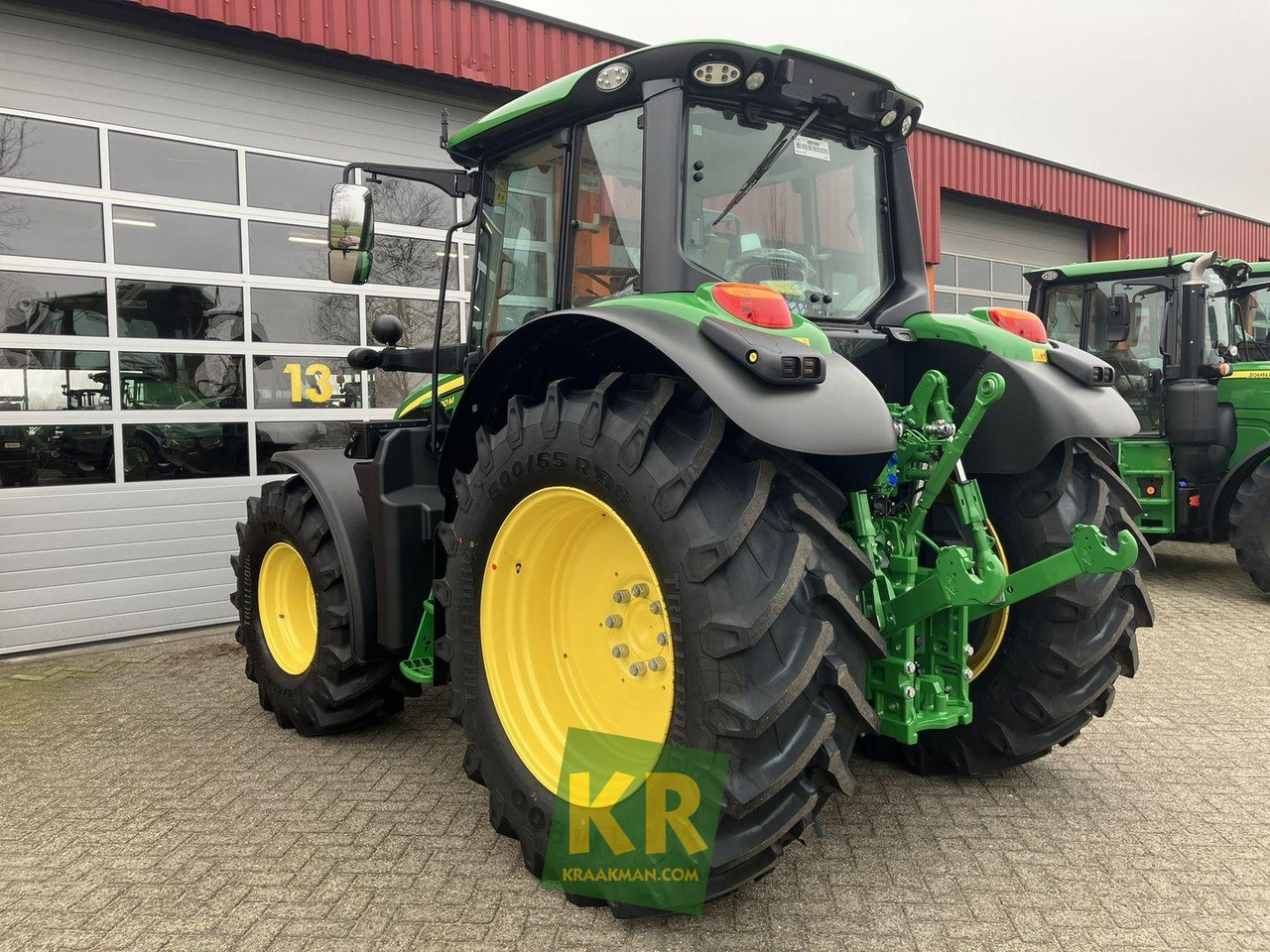 John Deere 6100M - جرار: صورة 5 John Deere 6100M - جرار: صورة 5