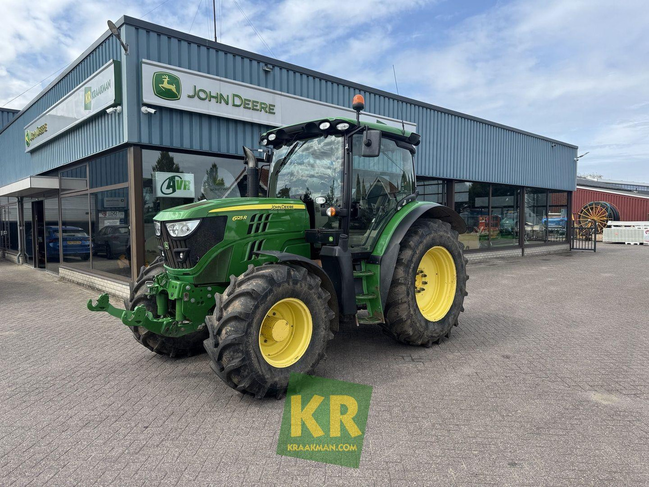 John Deere 6125R - جرار: صورة 1 John Deere 6125R - جرار: صورة 1
