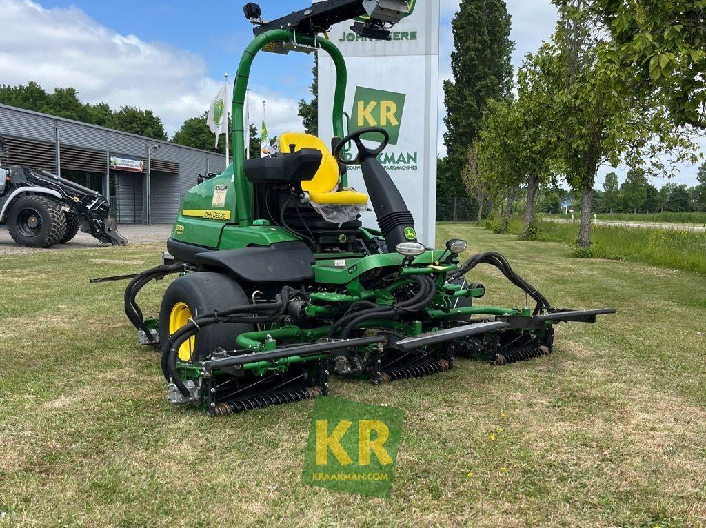 John Deere 6700A - جزازة أعشاب الحدائق: صورة 2 John Deere 6700A - جزازة أعشاب الحدائق: صورة 2