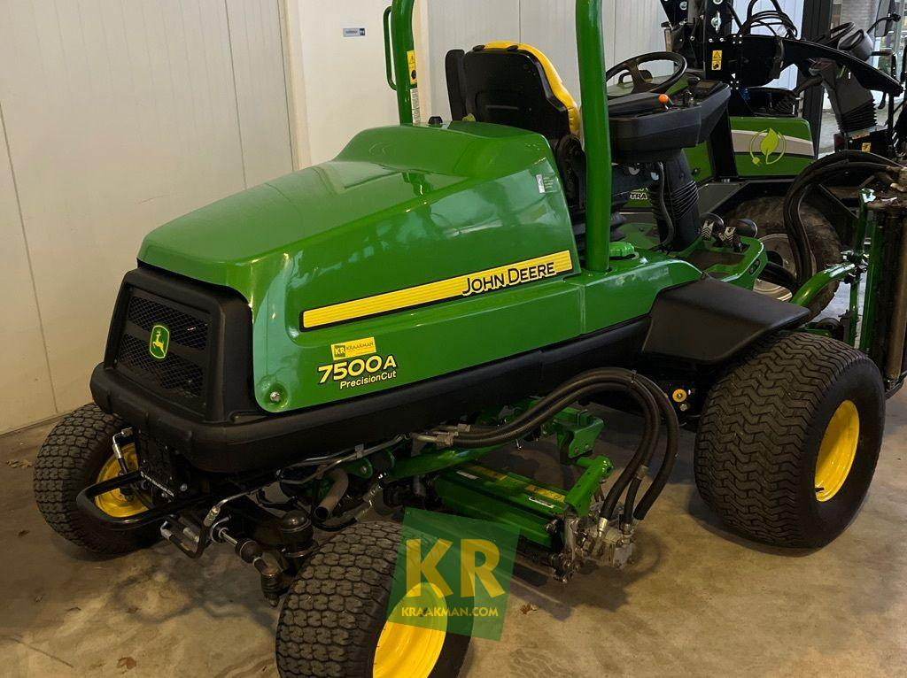 John Deere 7500A Fairway Maaier - جزازة أعشاب الحدائق: صورة 4 John Deere 7500A Fairway Maaier - جزازة أعشاب الحدائق: صورة 4