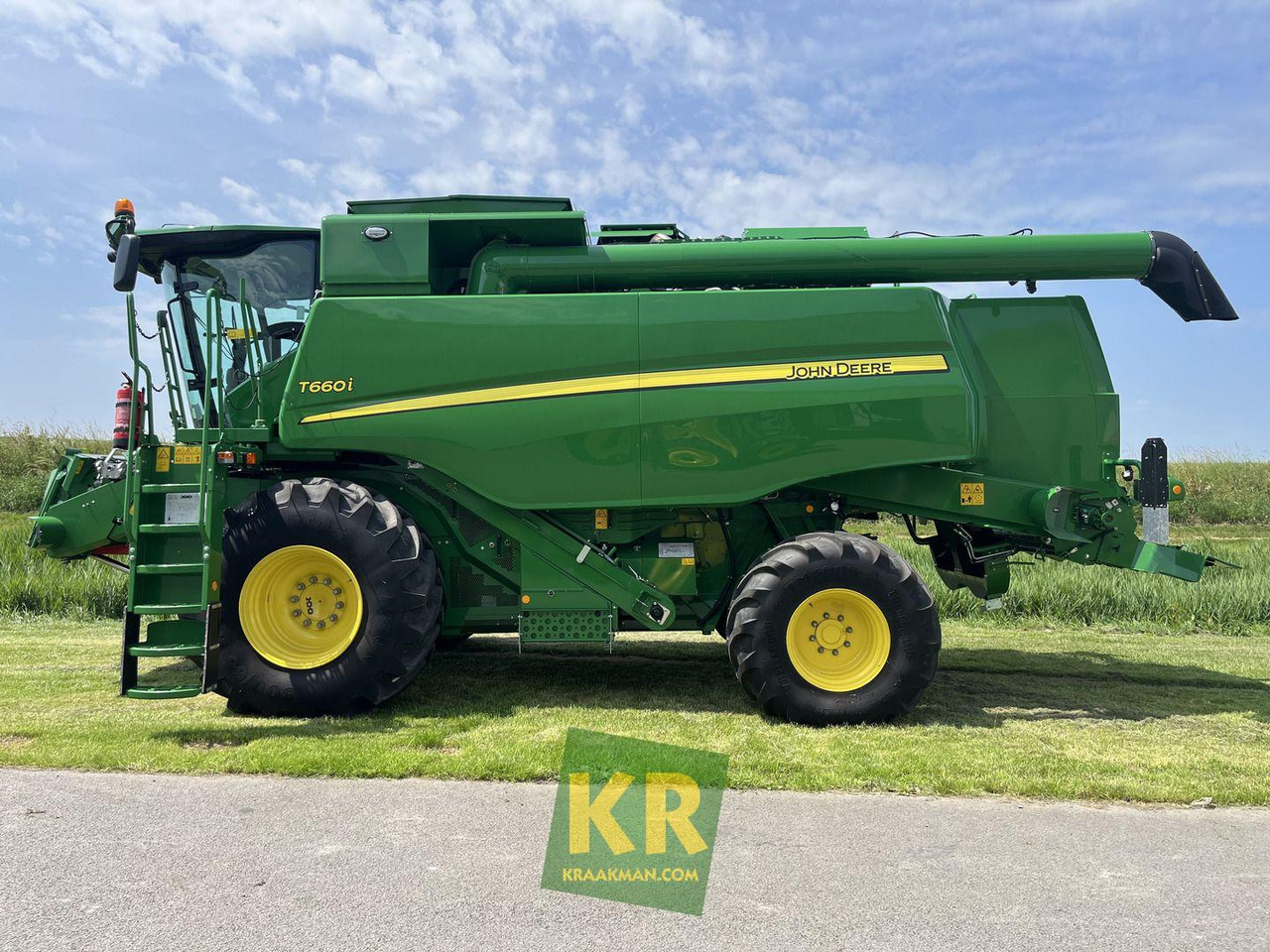 John Deere T660 - حصادة موحَّدة: صورة 2 John Deere T660 - حصادة موحَّدة: صورة 2