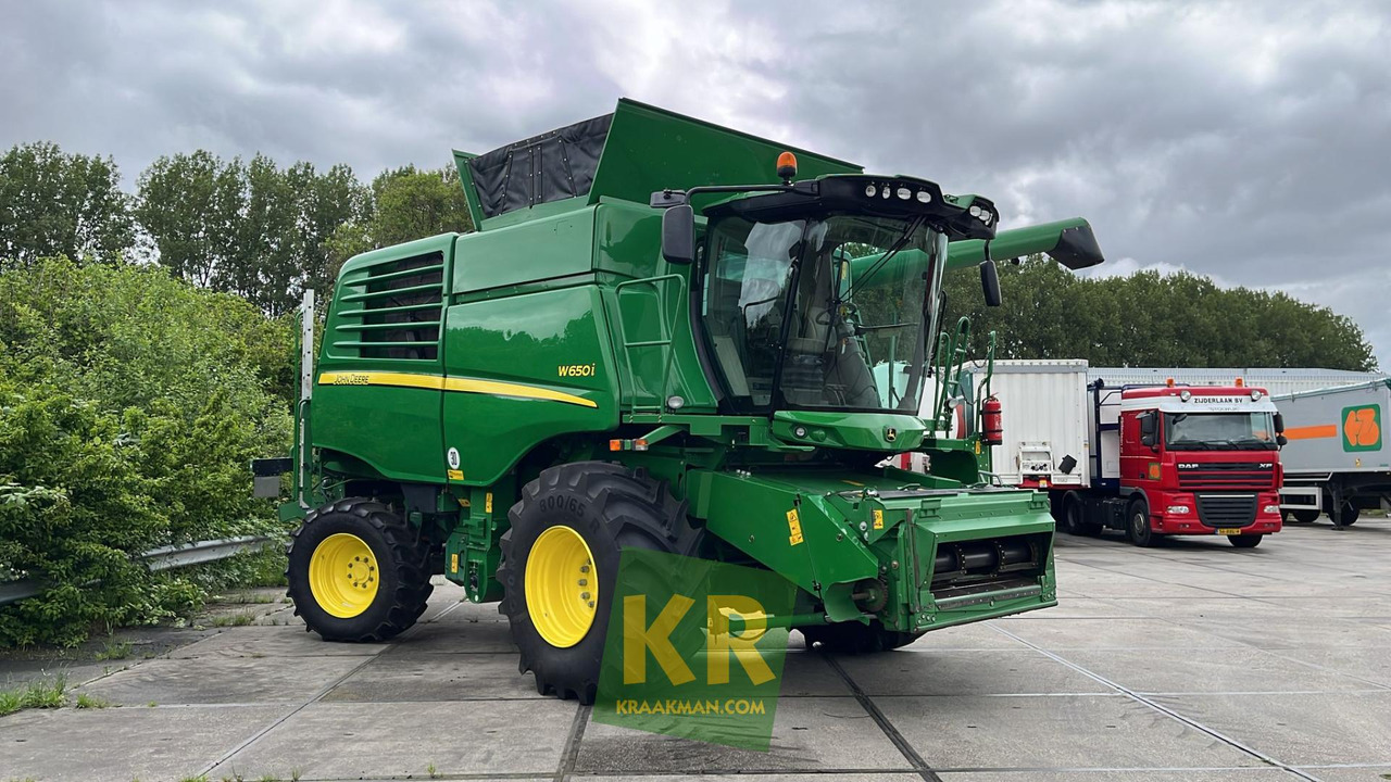 John Deere W650 - حصادة موحَّدة: صورة 5 John Deere W650 - حصادة موحَّدة: صورة 5