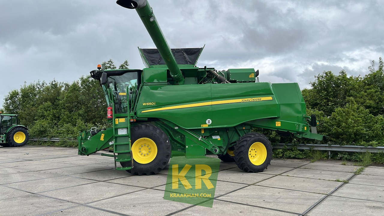 John Deere W650 - حصادة موحَّدة: صورة 4 John Deere W650 - حصادة موحَّدة: صورة 4