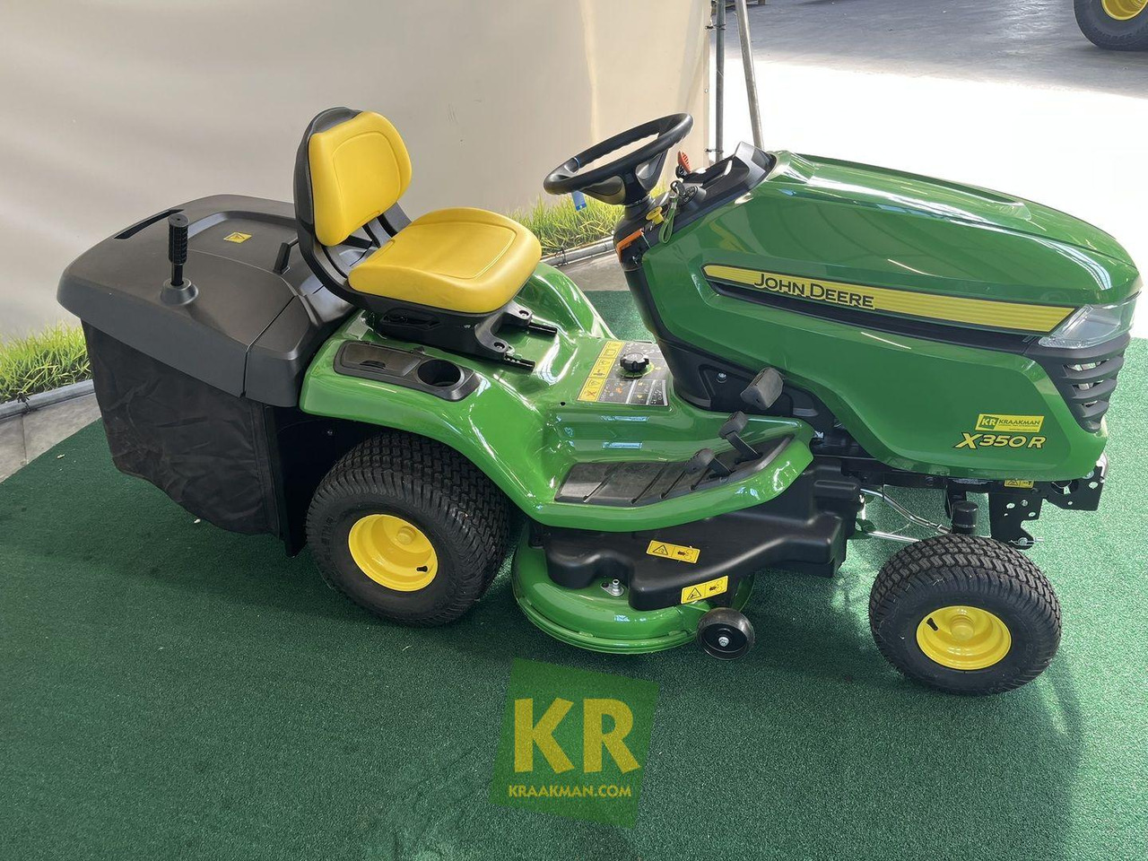 John Deere X350R - جزازة أعشاب الحدائق: صورة 3 John Deere X350R - جزازة أعشاب الحدائق: صورة 3