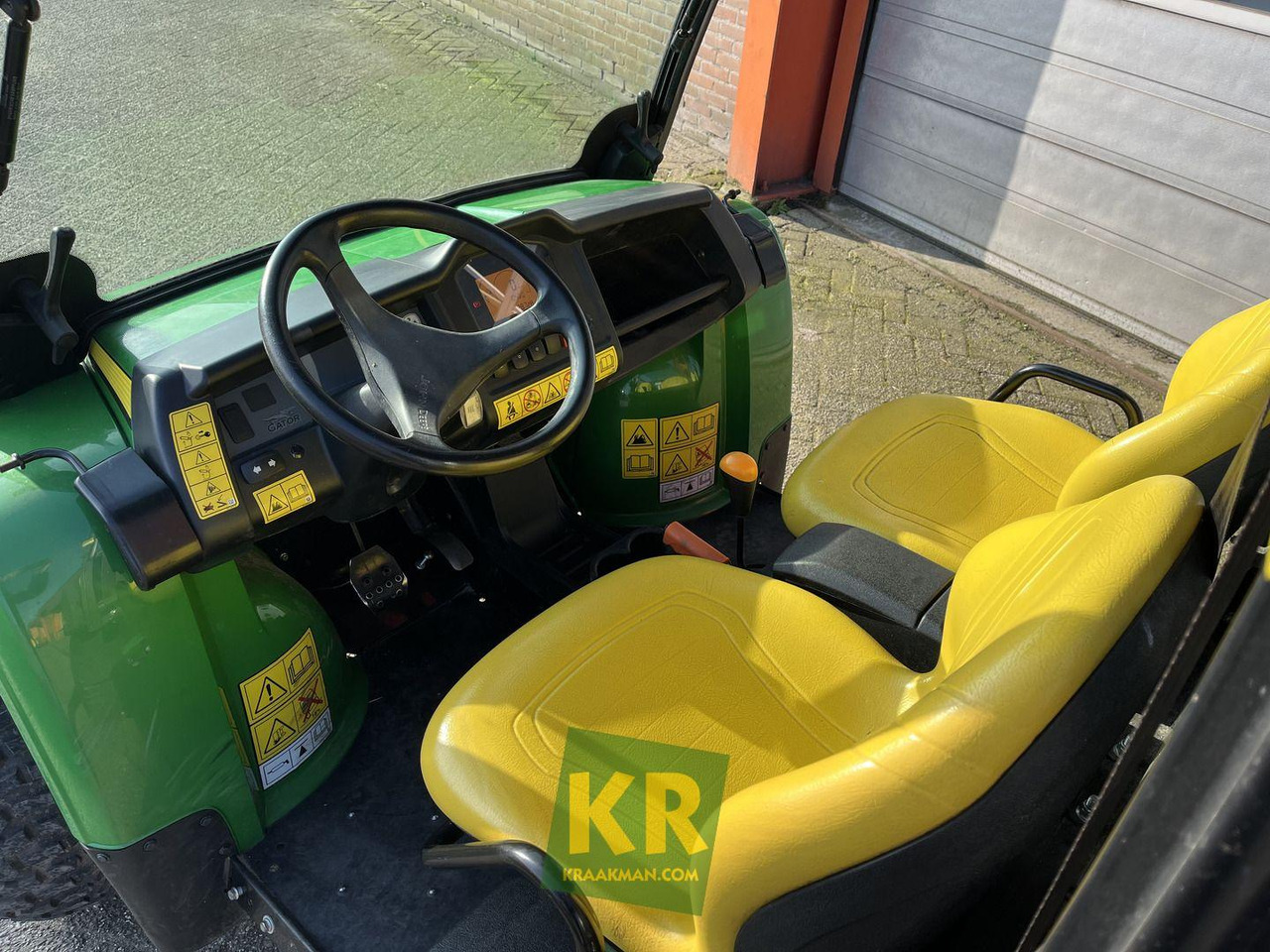John Deere XUV855M - مركبة لجميع التضاريس: صورة 5 John Deere XUV855M - مركبة لجميع التضاريس: صورة 5