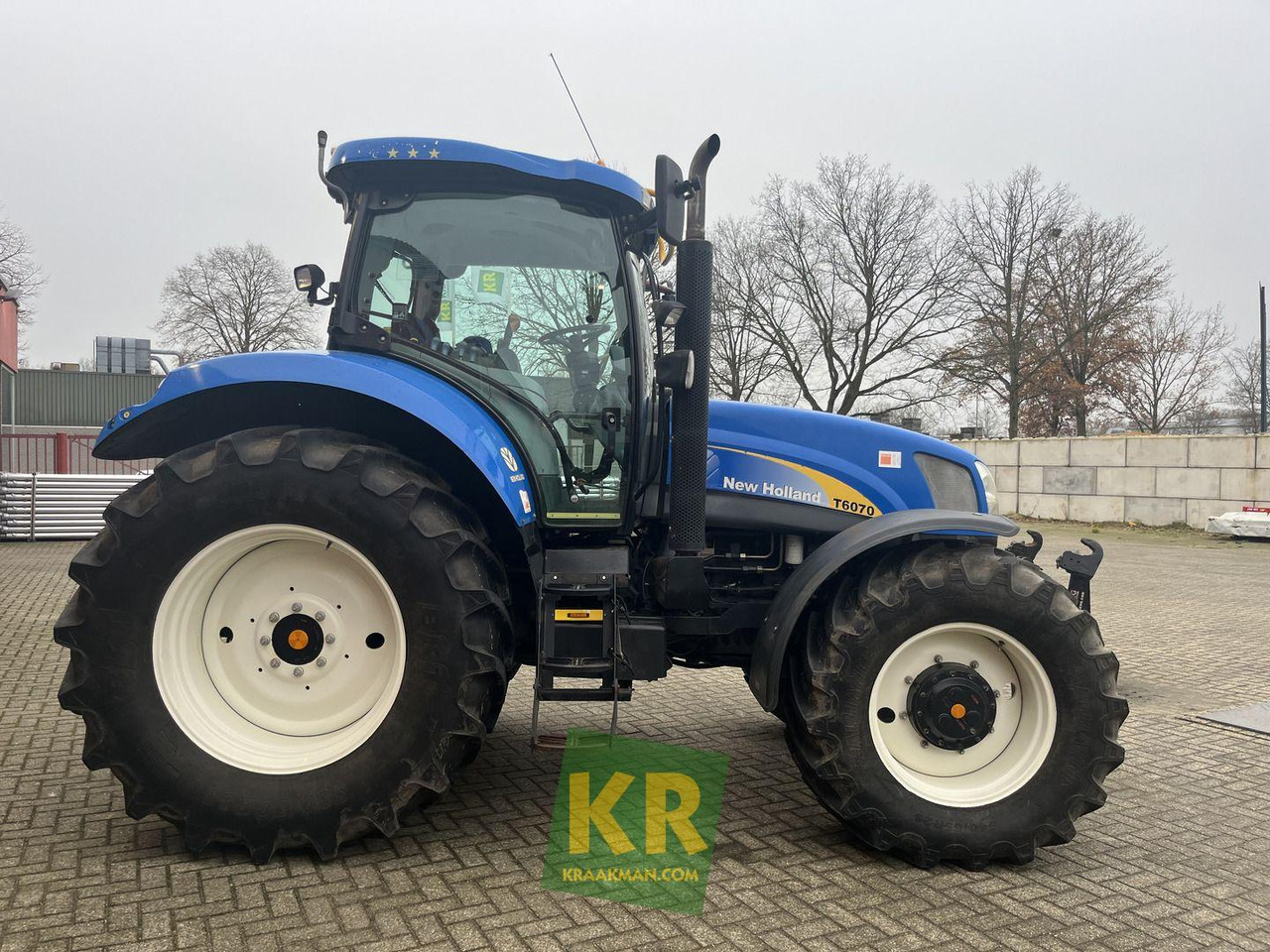 New Holland T6070 Plus - جرار: صورة 5 New Holland T6070 Plus - جرار: صورة 5
