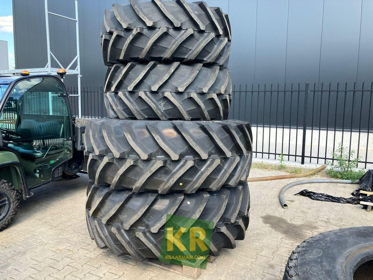 Trelleborg Banden Trelleborg - عجلات - الآلات الزراعية: صورة 3 Trelleborg Banden Trelleborg - عجلات - الآلات الزراعية: صورة 3