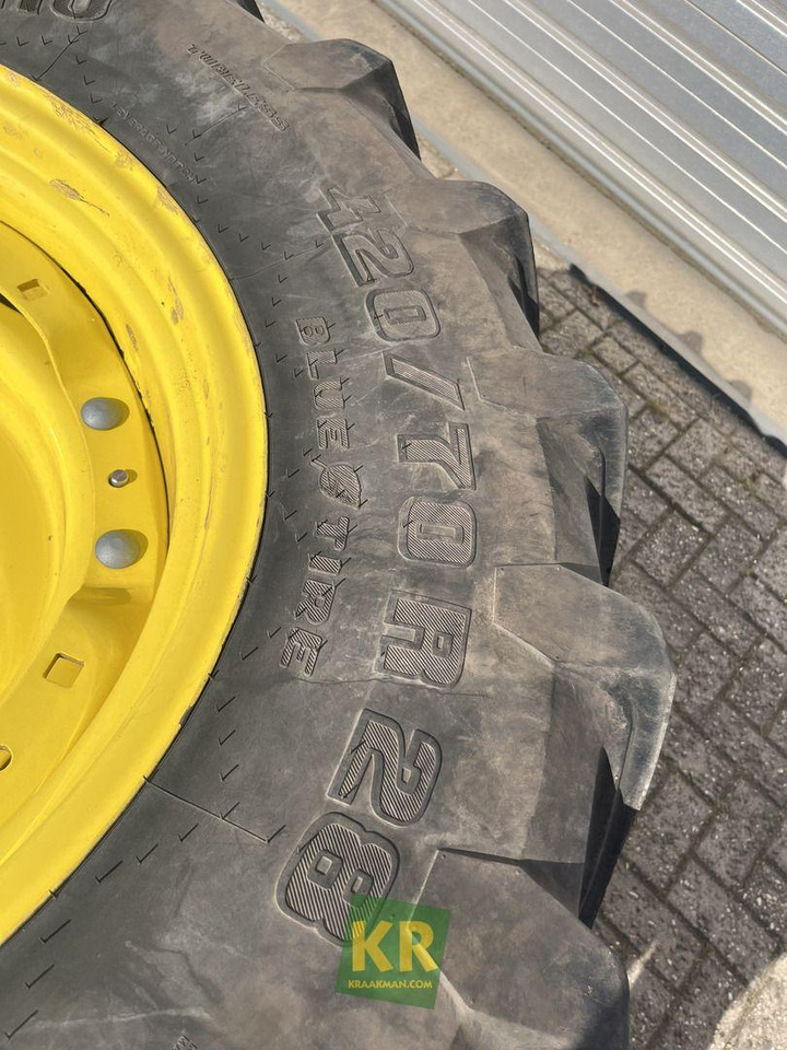 Trelleborg Banden Trelleborg - عجلات - الآلات الزراعية: صورة 2 Trelleborg Banden Trelleborg - عجلات - الآلات الزراعية: صورة 2