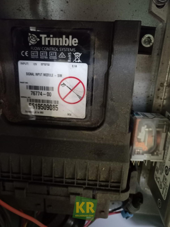 Trimble Geoswitch - النظام الكهربائي - الآلات الزراعية: صورة 3 Trimble Geoswitch - النظام الكهربائي - الآلات الزراعية: صورة 3