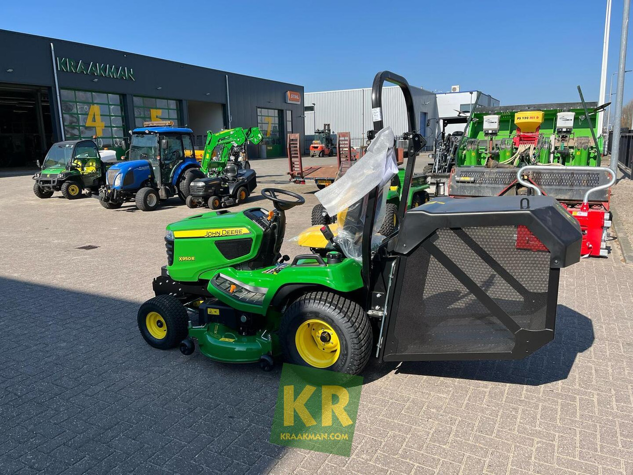 X950R John Deere - جزازة أعشاب الحدائق: صورة 3 X950R John Deere - جزازة أعشاب الحدائق: صورة 3