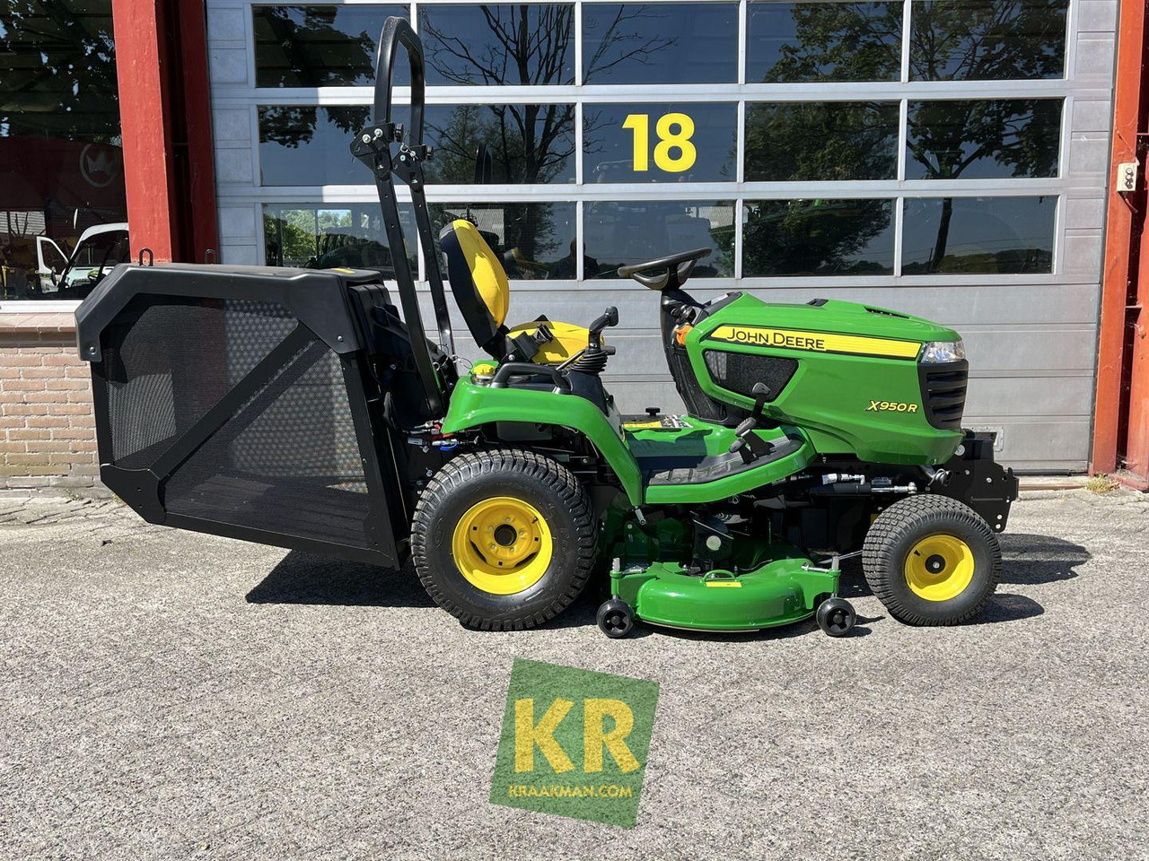 X950R John Deere - جزازة أعشاب الحدائق: صورة 5 X950R John Deere - جزازة أعشاب الحدائق: صورة 5