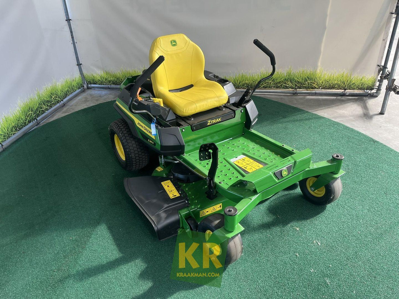 Z315E Zeroturn maaier John Deere - جزازة أعشاب الحدائق: صورة 3 Z315E Zeroturn maaier John Deere - جزازة أعشاب الحدائق: صورة 3