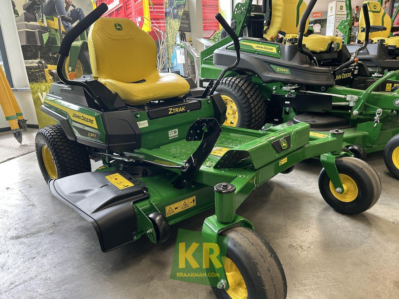 Z315E Zeroturn maaier John Deere - جزازة أعشاب الحدائق: صورة 4 Z315E Zeroturn maaier John Deere - جزازة أعشاب الحدائق: صورة 4