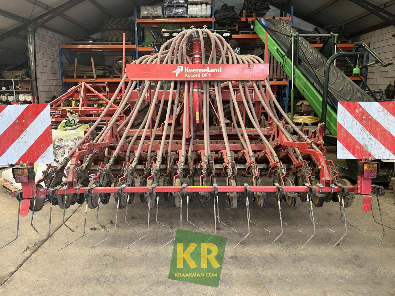 Zaaibalk overig Kverneland - آلة البذار متعددة الوظائف: صورة 1 Zaaibalk overig Kverneland - آلة البذار متعددة الوظائف: صورة 1