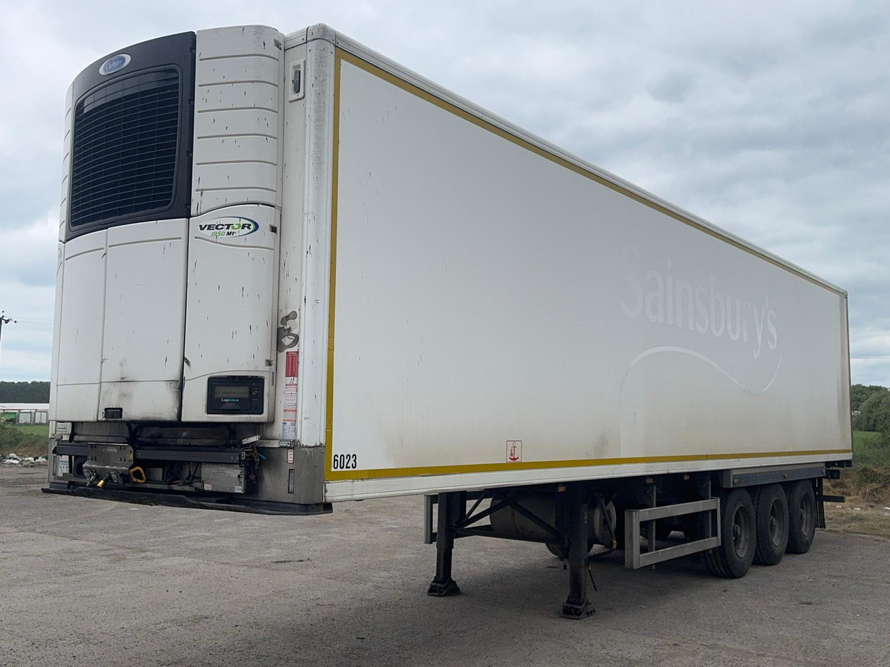 نصف مقطورة مُبرِّدة 2016 Montracon 13.6m Fridge Trailer – 6023: صورة 17