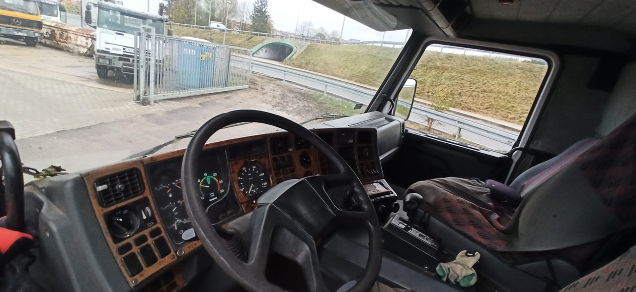 KABINA SCANIA 3 93 - كابينة: صورة 3 KABINA SCANIA 3 93 - كابينة: صورة 3