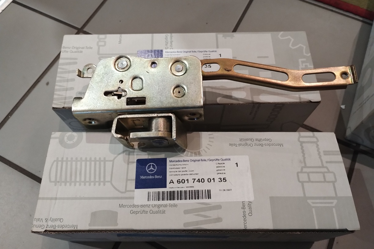 ZAMEK DRZWI TYŁ REAR DOOR LOCK MERCEDES T1 207 208 308 310 6017400135 - الكابينة والداخلية - شاحنة التوصيل: صورة 1 ZAMEK DRZWI TYŁ REAR DOOR LOCK MERCEDES T1 207 208 308 310 6017400135 - الكابينة والداخلية - شاحنة التوصيل: صورة 1