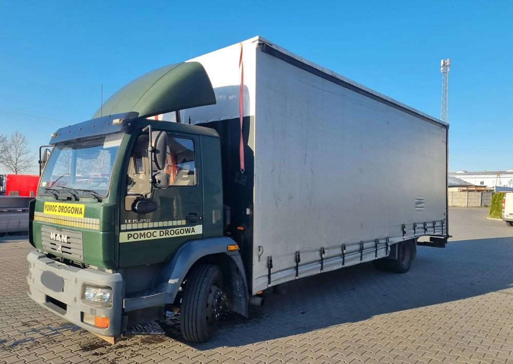 MAN LE 15 220 - شاحنة سحب: صورة 1 MAN LE 15 220 - شاحنة سحب: صورة 1