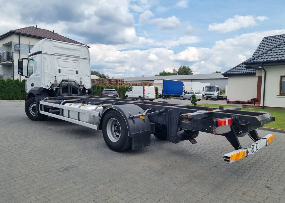 Mercedes-Benz Actros 1836 - شاحنة ستارة: صورة 4 Mercedes-Benz Actros 1836 - شاحنة ستارة: صورة 4
