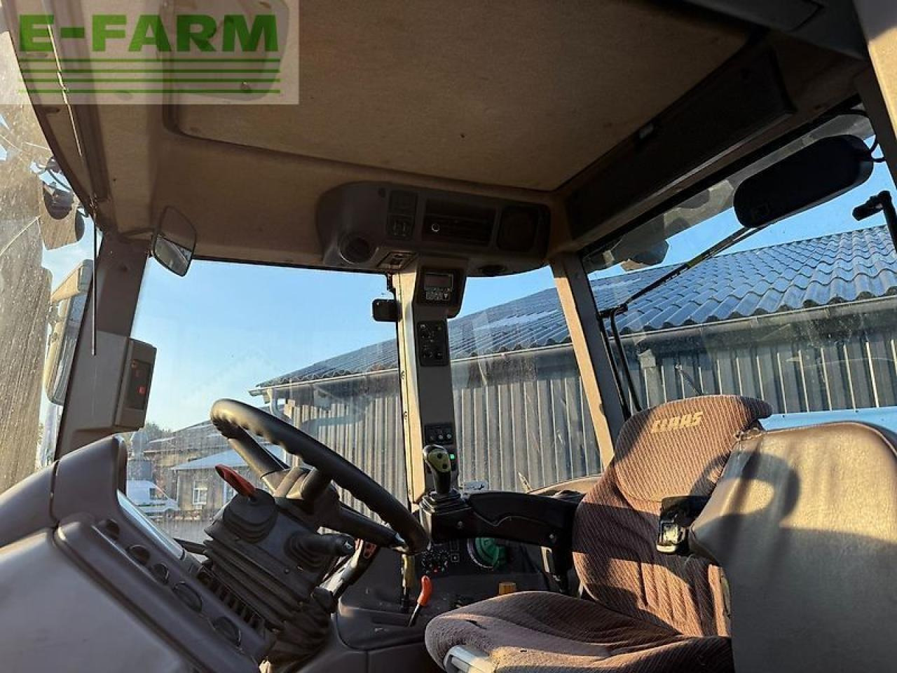 جرار CLAAS 820: صورة 11