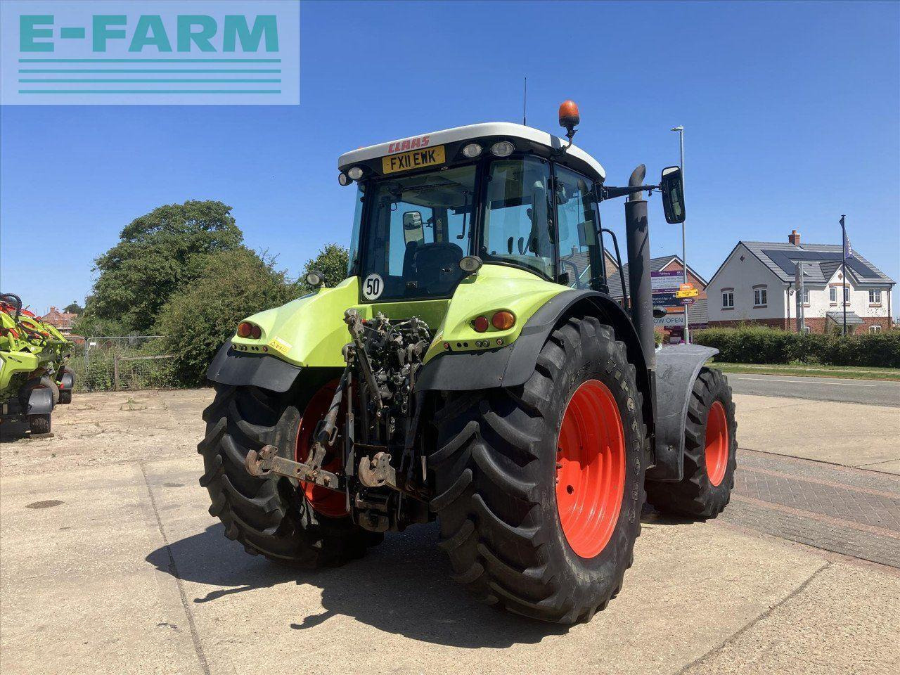 جرار CLAAS ARION 640: صورة 6