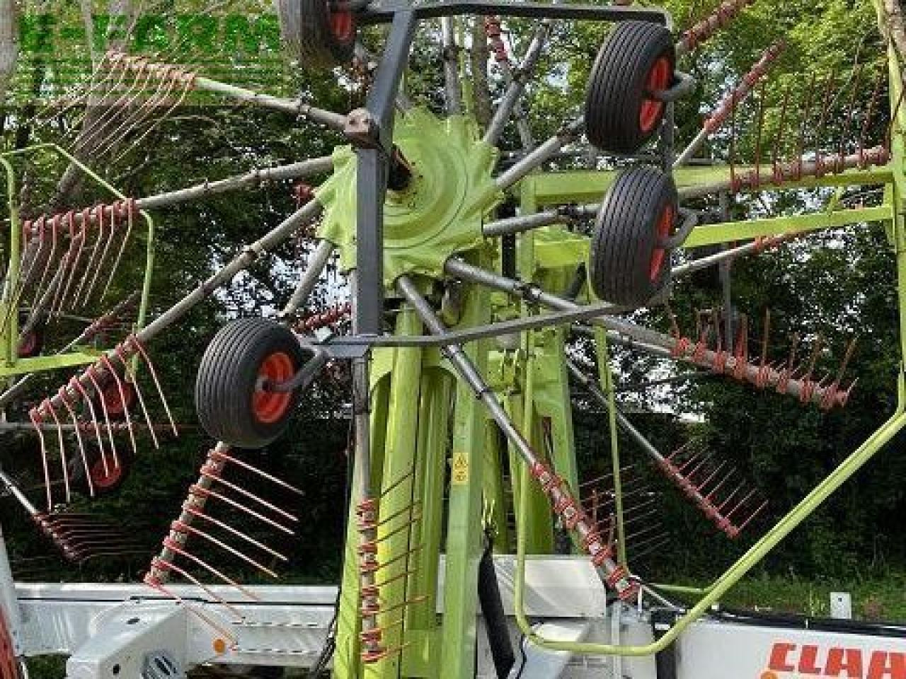 CLAAS USED LINER 3600 - آلة تيبيس العشب/ آلة جمع العشب: صورة 3 CLAAS USED LINER 3600 - آلة تيبيس العشب/ آلة جمع العشب: صورة 3