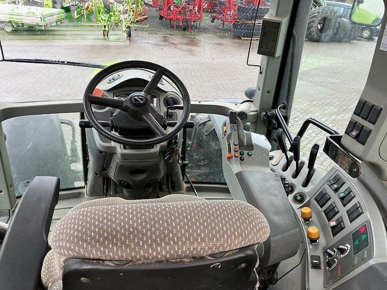 جرار CLAAS arion 640 cis CIS: صورة 9