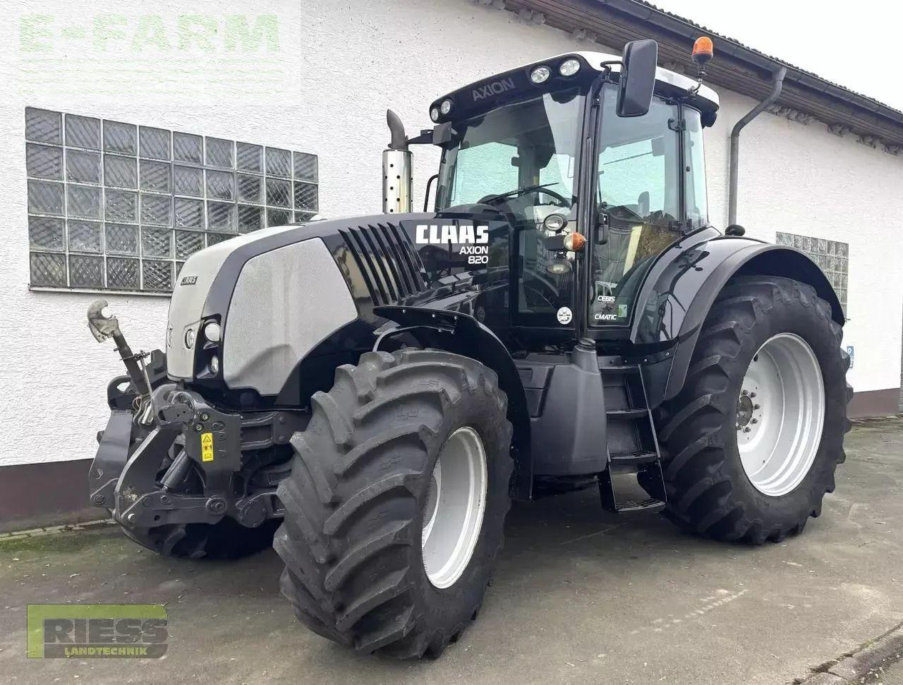 CLAAS axion 810 cmatic cebis black edition CMATIC CEBIS - جرار: صورة 1 CLAAS axion 810 cmatic cebis black edition CMATIC CEBIS - جرار: صورة 1