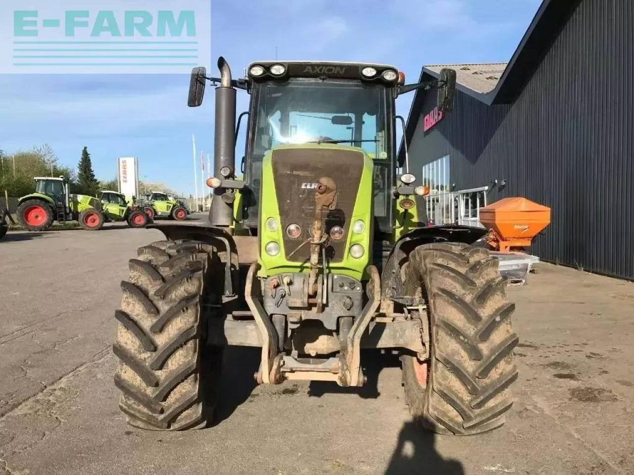 CLAAS axion 810 - جرار: صورة 4 CLAAS axion 810 - جرار: صورة 4